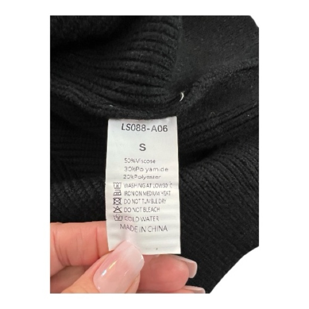 NWOT Lillusory Black Oversized V-Neck Button-Front Cardigan | Sz S - Picture 6 of 6